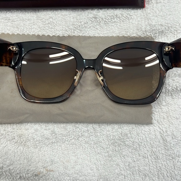 Authentic Fendi Logo Print Sunglasses - Picture 5 of 9